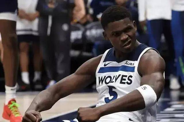 C罗非点球进球数744个 力压梅西高居世界第一